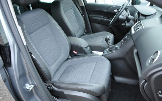 Opel Meriva cena 34800 przebieg: 99000, rok produkcji 2015 z Zwierzyniec małe 121